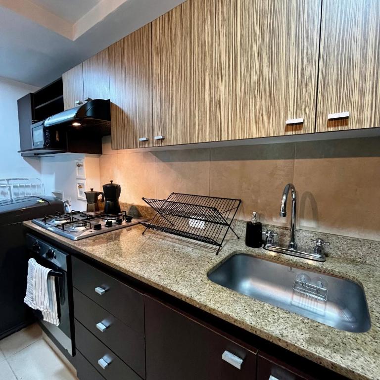 Apartamento Completo Poblado - Ubicacion Central con Parqueadero - Apartamento de 2 dormitorios - 48