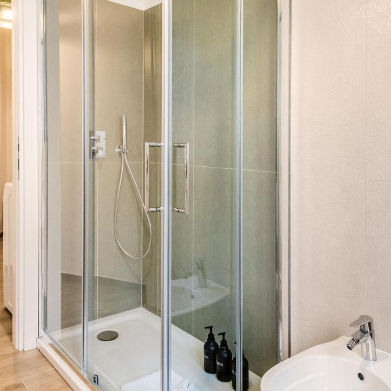 Vatican large deluxe suite apartment on Metro - Appartamento Deluxe con 1 Camera da Letto e Vista Giardino - 26
