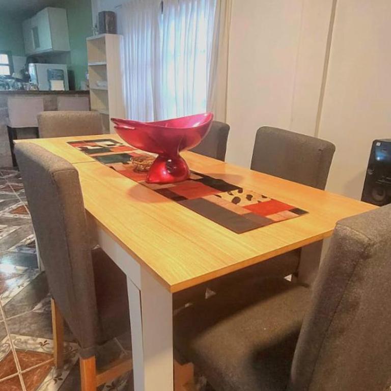 Habitación para 6 pax a 10 min del aeropuerto de Ezeiza con Piscina y Estacionamiento gratis - Habitación Doble con baño compartido - 8
