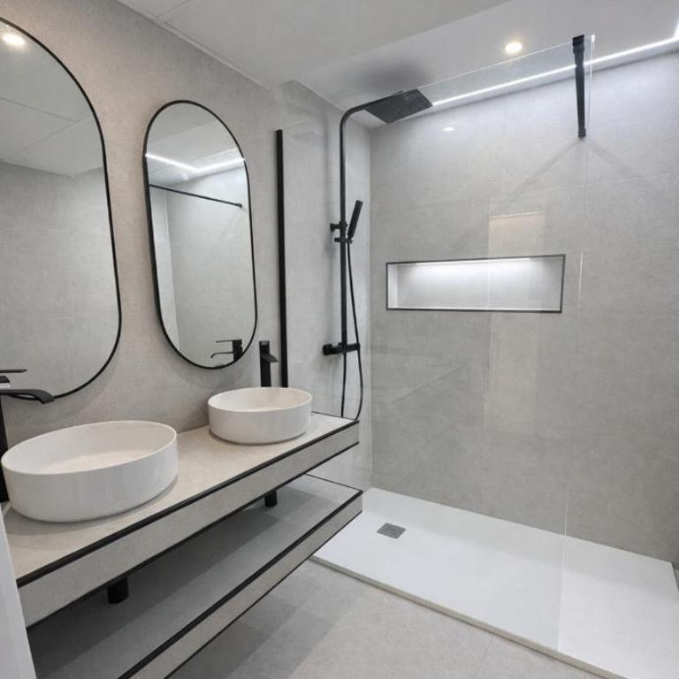Modern apartment sea view - Two-Bedroom Apartment - 7