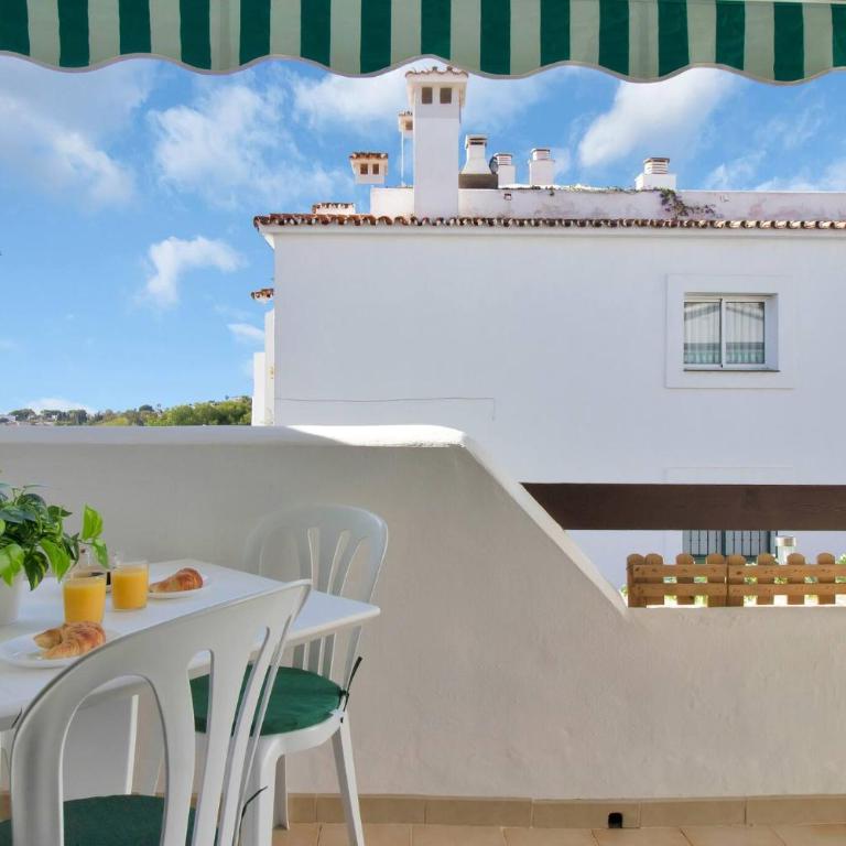 Apartamento con vistas al mar, piscina y barbacoa - TORRENUEVA 7B - Apartamento de 2 dormitorios - 28