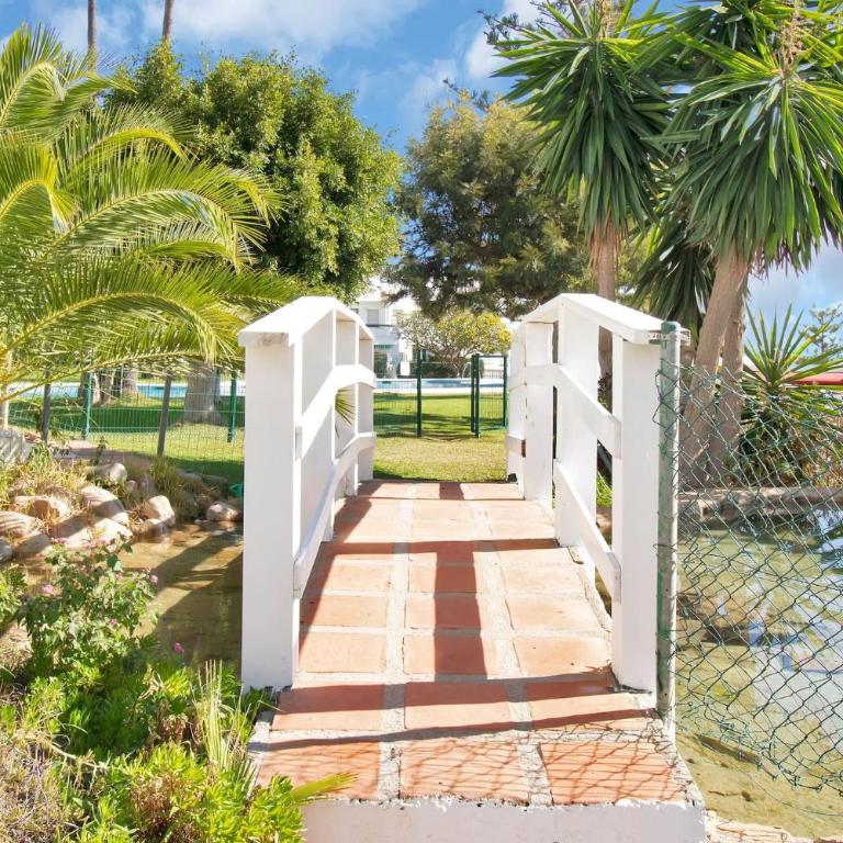Apartamento con vistas al mar, piscina y barbacoa - TORRENUEVA 7B - Apartamento de 2 dormitorios - 40