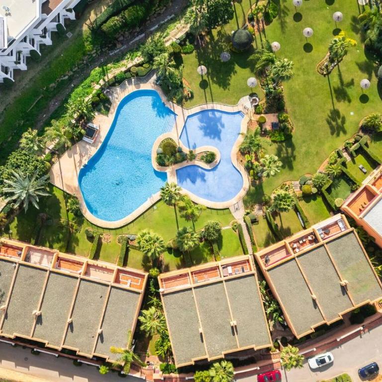 Lujoso adosado frente al mar con piscina y jardín - RIVIERA ANDALUZA 3 - Casa de 3 dormitorios - 49