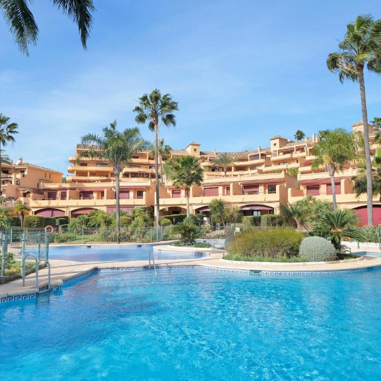 Lujoso adosado frente al mar con piscina y jardín - RIVIERA ANDALUZA 3 - Casa de 3 dormitorios - 52