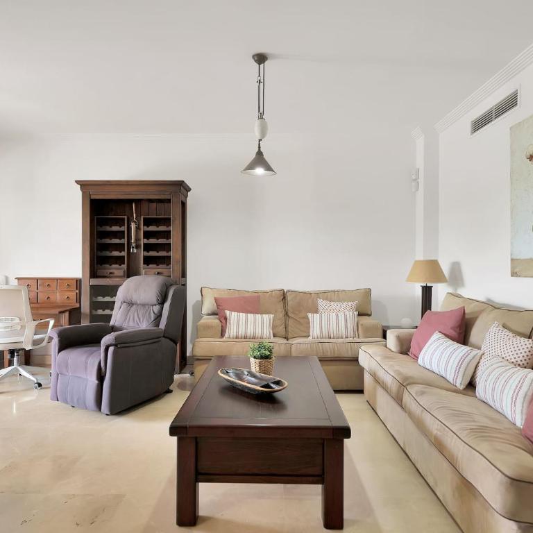 Lujoso adosado frente al mar con piscina y jardín - RIVIERA ANDALUZA 3 - Casa de 3 dormitorios - 23