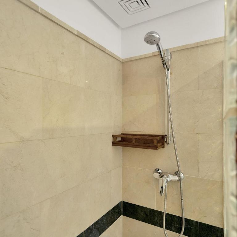 Lujoso adosado frente al mar con piscina y jardín - RIVIERA ANDALUZA 3 - Casa de 3 dormitorios - 45