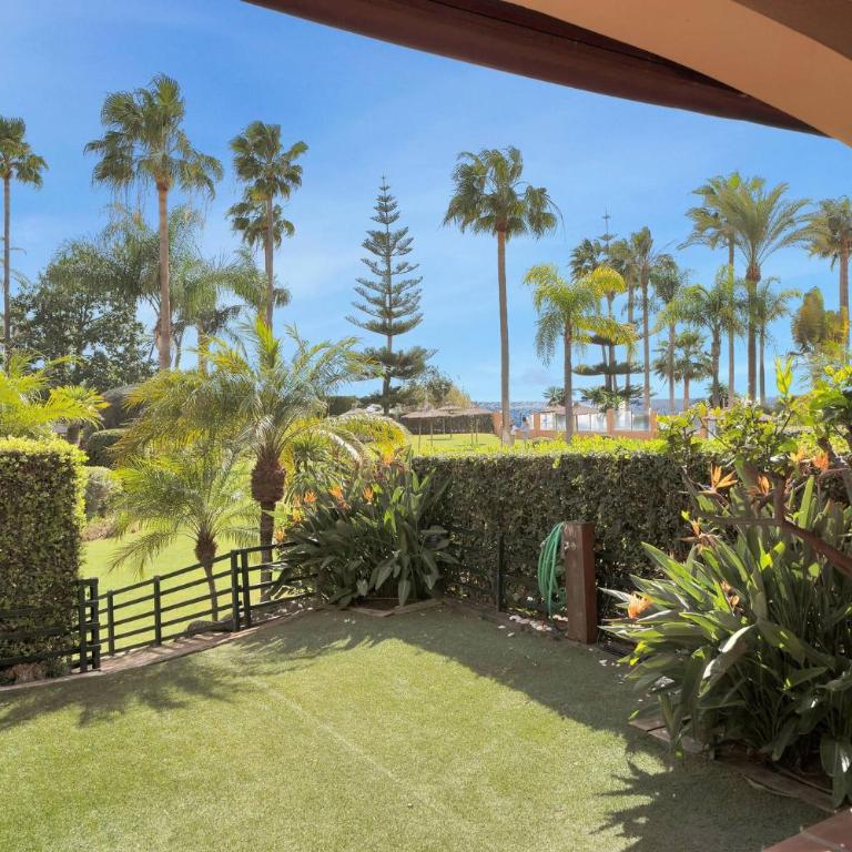 Lujoso adosado frente al mar con piscina y jardín - RIVIERA ANDALUZA 3 - Casa de 3 dormitorios - 7