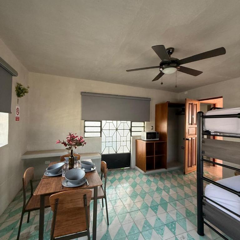 Casa para 12 persona con Piscina, Mérida Centro, Casa Nido Rosa - Habitación Familiar con baño privado - 42