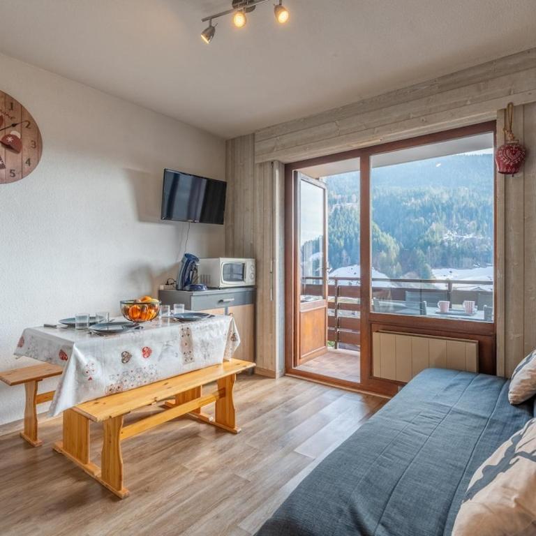 Studio avec Balcon - Vue Montagne - Proche centre - One-Bedroom Apartment - 3