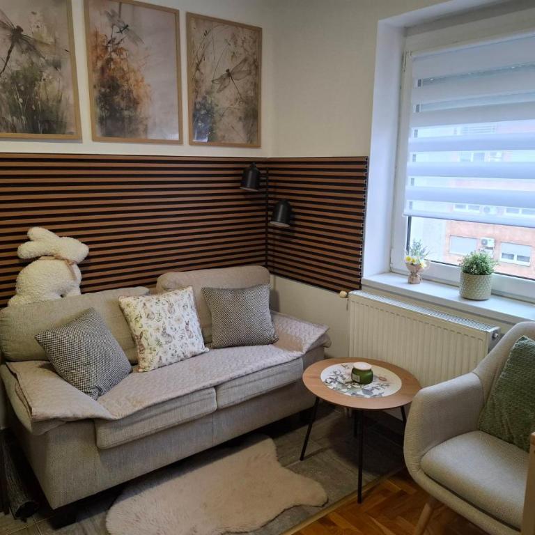 NS Urban Stay-Studio with Balcony and Free Parking - Apartman sa 1 Spavaćom Sobom - 1