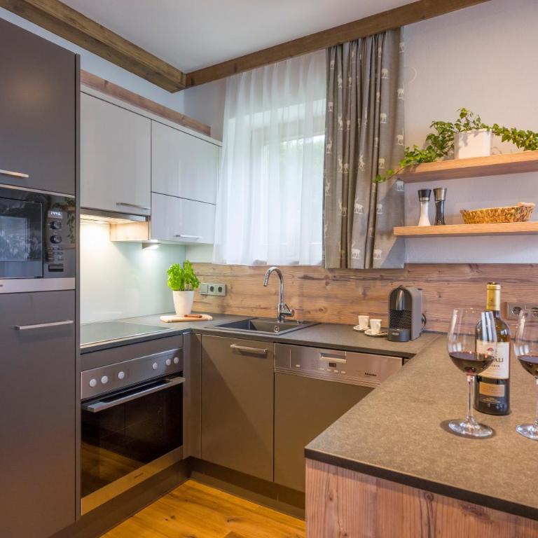 Landhaus BergMoment - adults only - Deluxe Apartment - 4