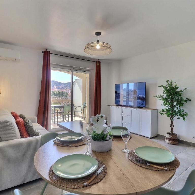 Le Dolce Verde Downtown beaches & parking - Apartment - 4