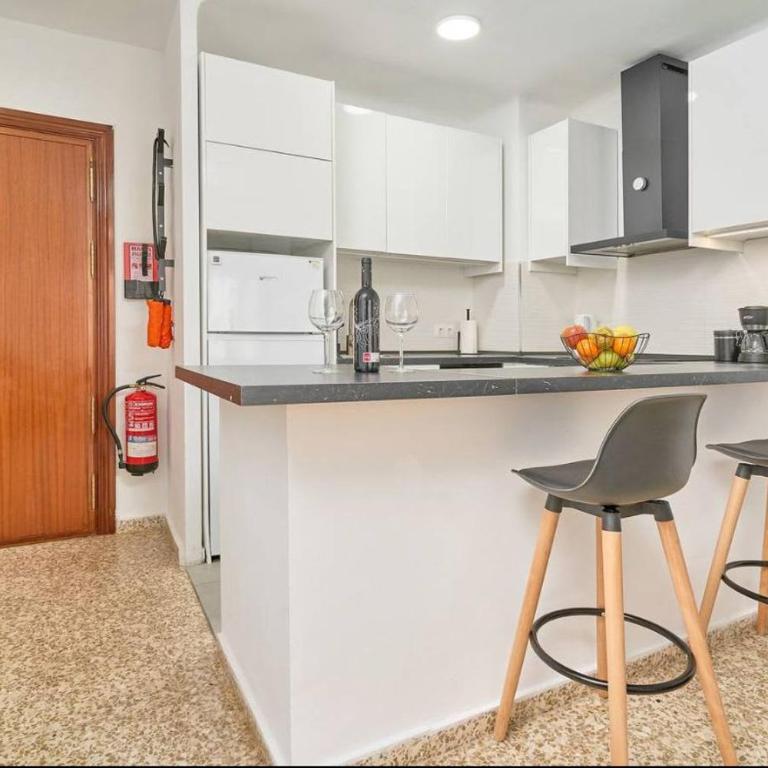 Piso Luminoso a un paso del mar en Nerja - Apartamento 1 dormitorio con vistas al mar y terraza - 10