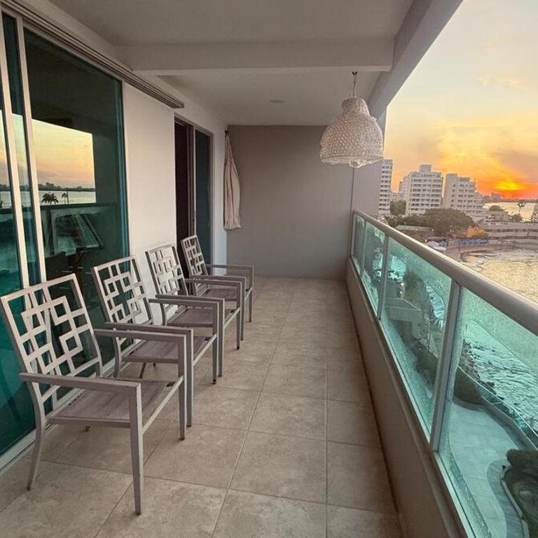 Condo with pool and private beach - Three-Bedroom Apartment - 4