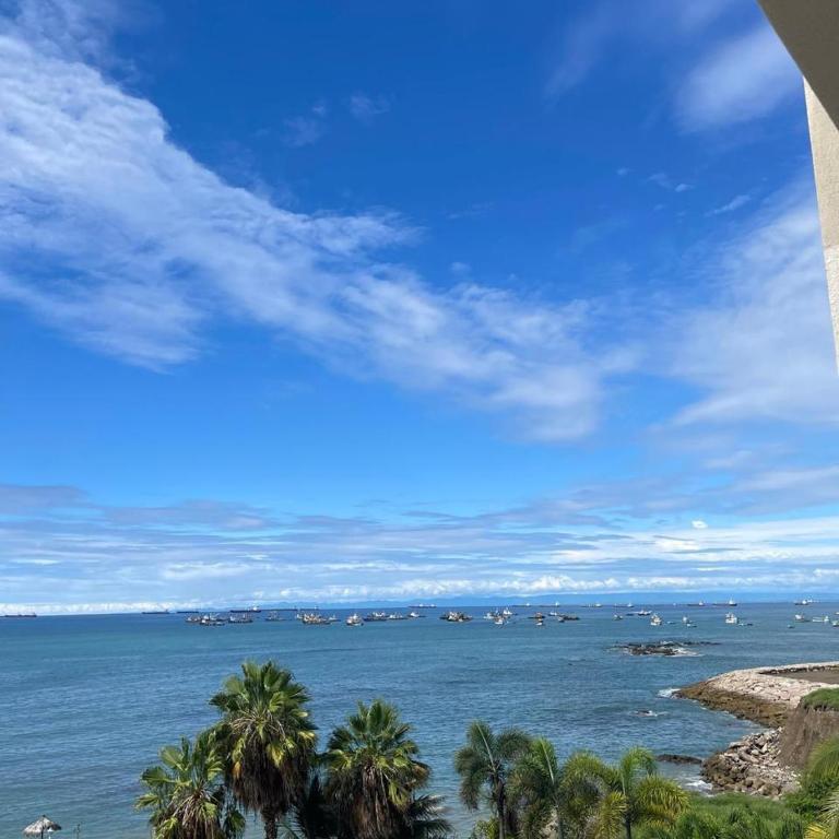 Condo with pool and private beach - Three-Bedroom Apartment - 6