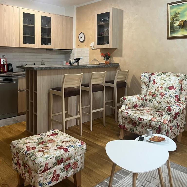 Cosy Home with Balcony, Netflix & Fast WiFi, Self Check-in - Apartman sa 1 Spavaćom Sobom - 8
