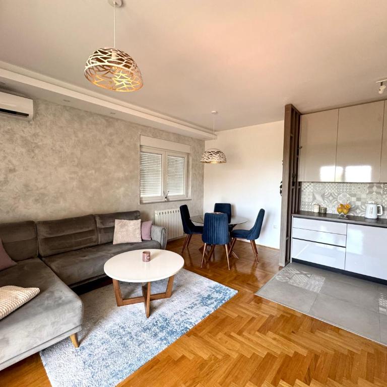Sunset Apartment - Two-Bedroom Apartment - 2