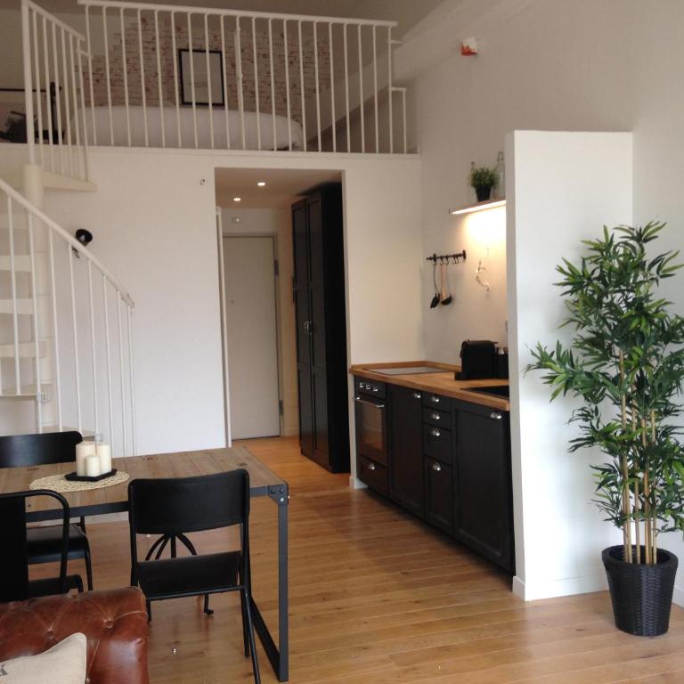 Industia Loft Apartment - Loft - 13