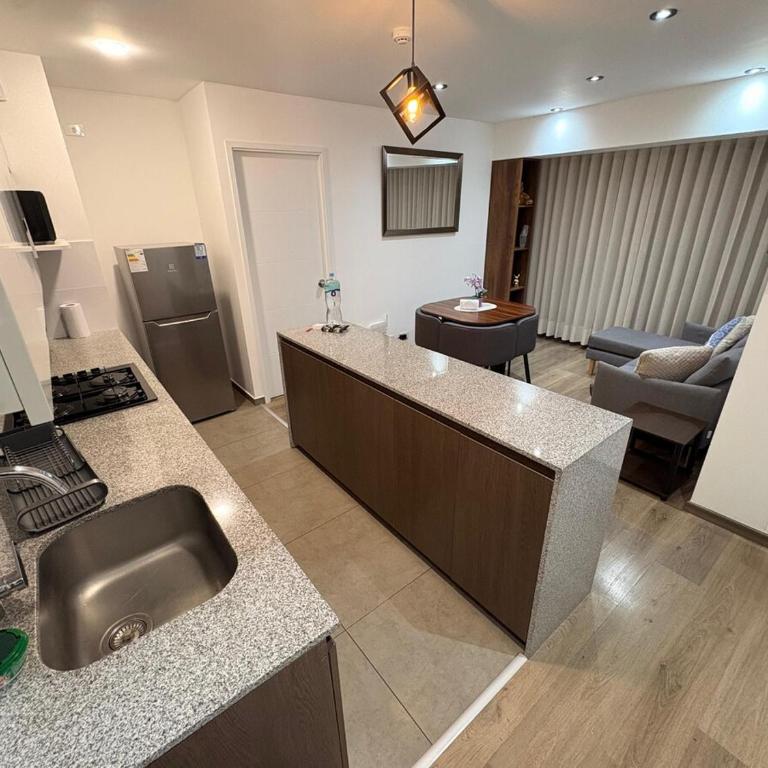 Departamento en Miraflores - Two-Bedroom Apartment - 6