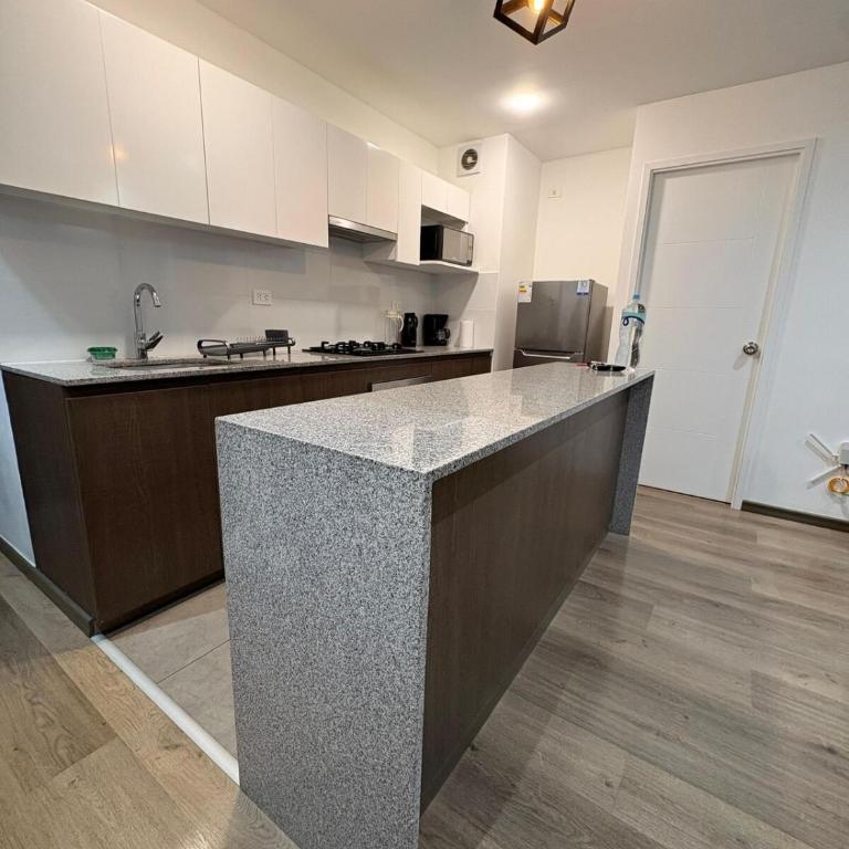 Departamento en Miraflores - Two-Bedroom Apartment - 41