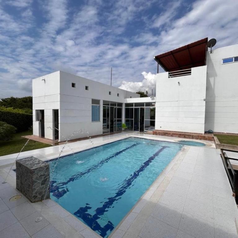 Casa Girardot Cundinamarca - Six-Bedroom House - 1