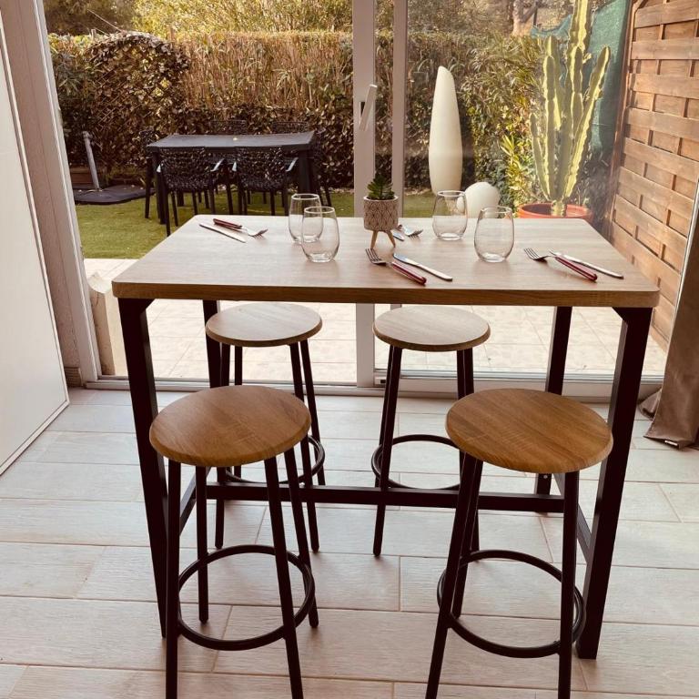 Large 2 rooms - garden, pool & tennis - Apartment mit 2 Schlafzimmern - 1