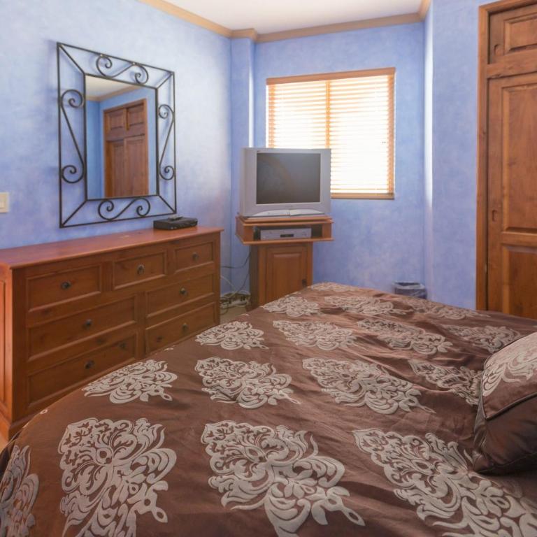 Fun Sandy Beach Condo B204 at Casa Blanca - Apartamento - 32