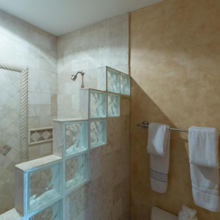 Fun Sandy Beach Condo B204 at Casa Blanca - Apartamento - 33