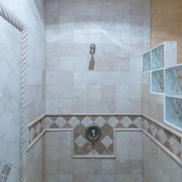Fun Sandy Beach Condo B204 at Casa Blanca - Apartamento - 34