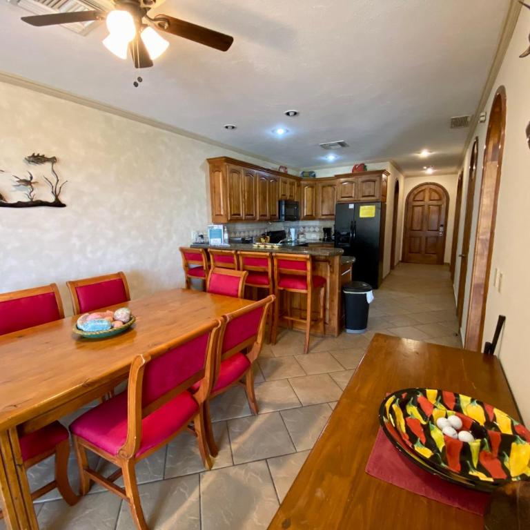 Fun Sandy Beach Condo B204 at Casa Blanca - Apartamento - 39