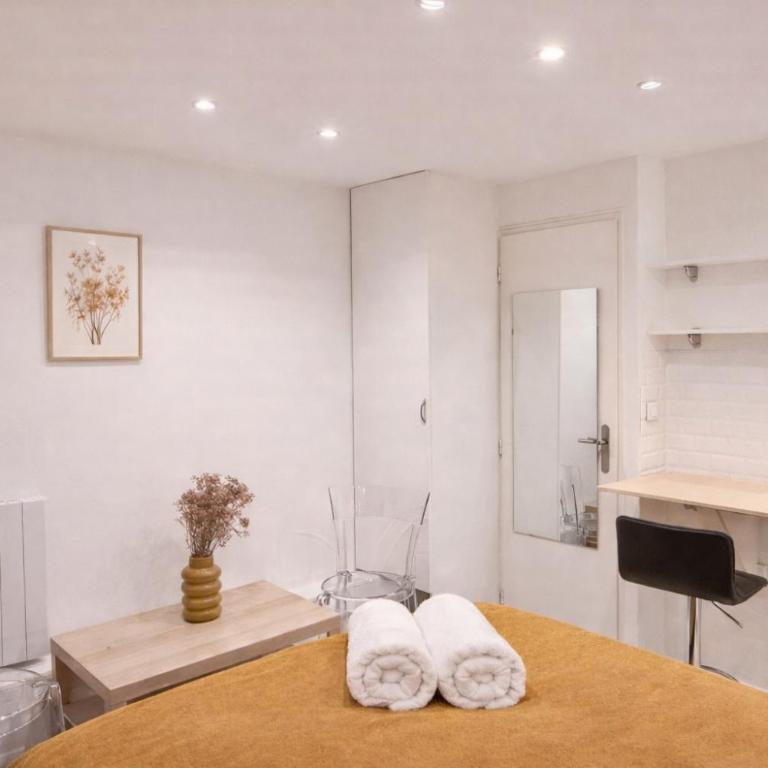 Studio au centre de Paris - One-Bedroom Apartment - 1