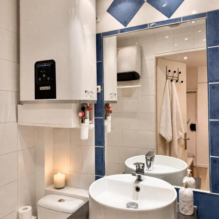 Studio au centre de Paris - One-Bedroom Apartment - 5