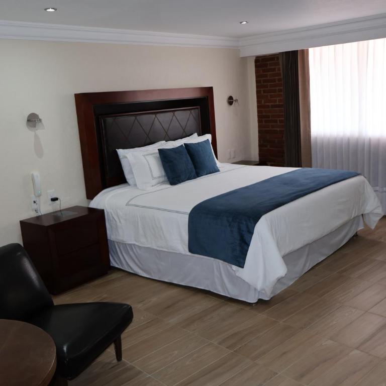 Hotel Tierras Blancas - Habitación con cama extragrande. - 3