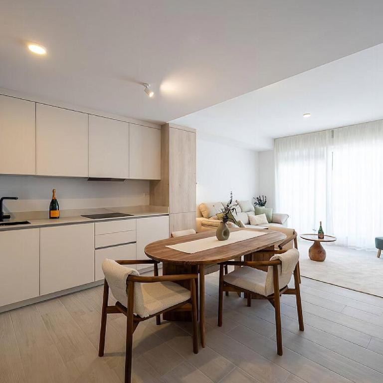 Calm Beach Estepona Retreat - Apartamento - 12