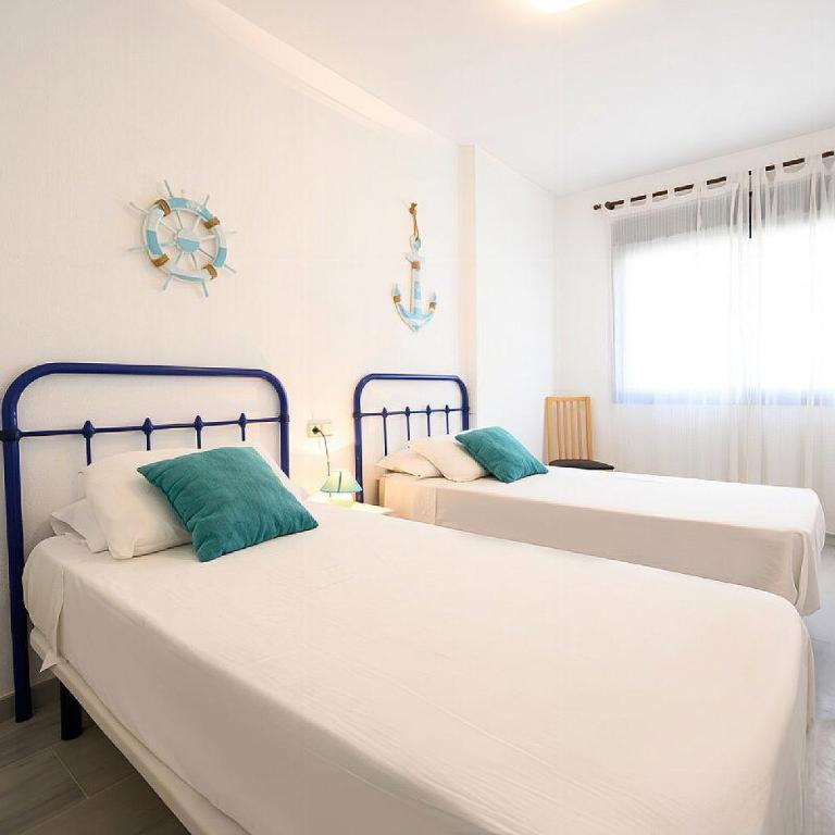 Estepona Port Bullring and Beach 2 Parkings - Apartment - 7