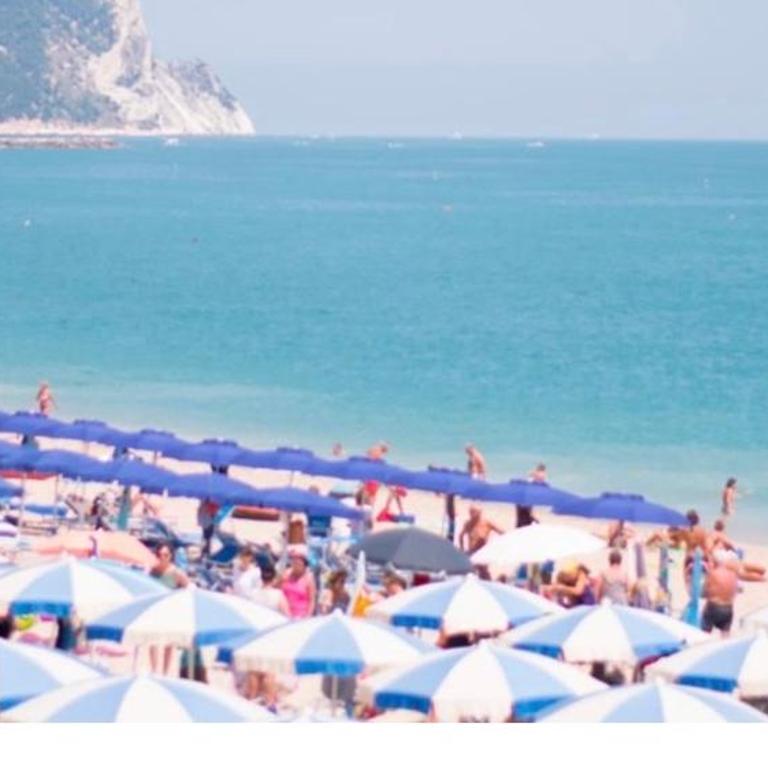 Conero casa- Marcelli di Numana in Via Litoranea 178 Fronte Mare con Pass Parcheggio Gratuito - Appartamento con 2 Camere da Letto - 3