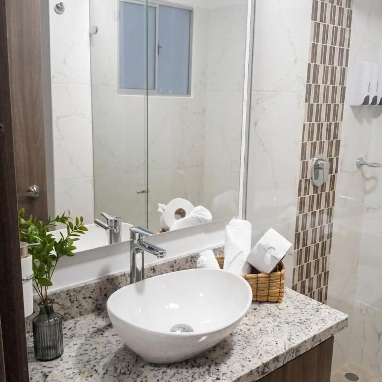 Apartamento moderno en SERENA DEL MAR - Two-Bedroom Apartment - 2