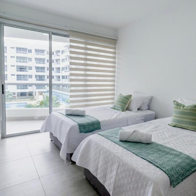 Apartamento moderno en SERENA DEL MAR - Two-Bedroom Apartment - 5