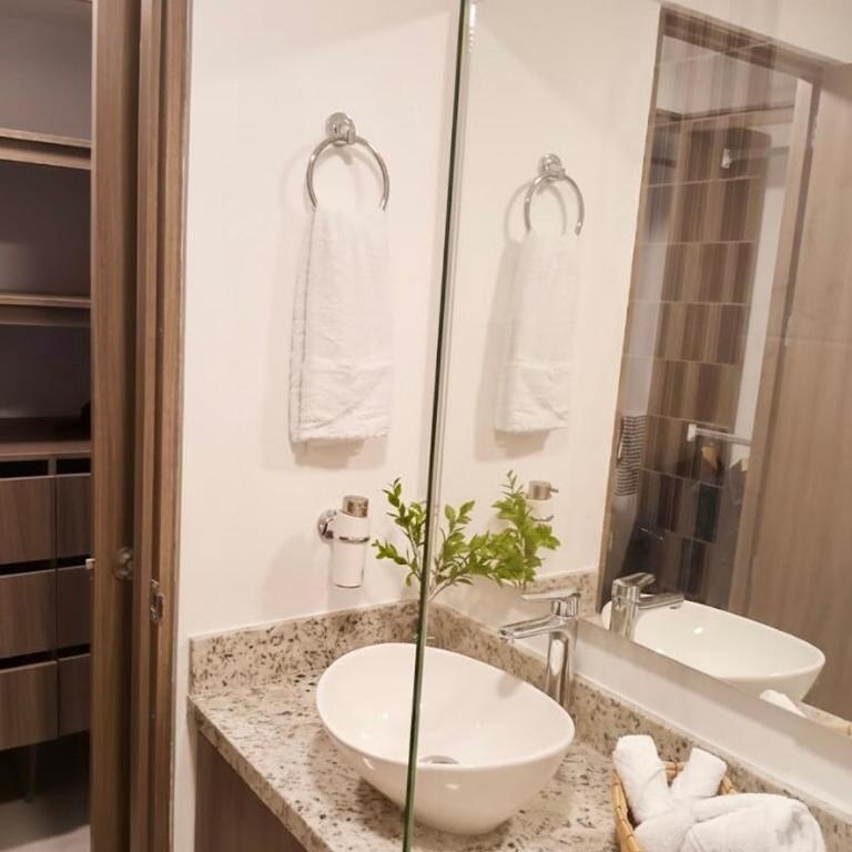 Apartamento moderno en SERENA DEL MAR - Two-Bedroom Apartment - 14