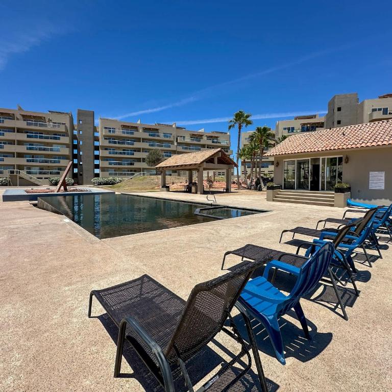 Stylish Condo Beach & Pool Access E202 - Apartamento - 33
