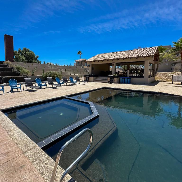 Stylish Condo Beach & Pool Access E202 - Apartamento - 37