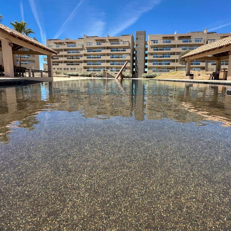 Stylish Condo Beach & Pool Access E202 - Apartamento - 41