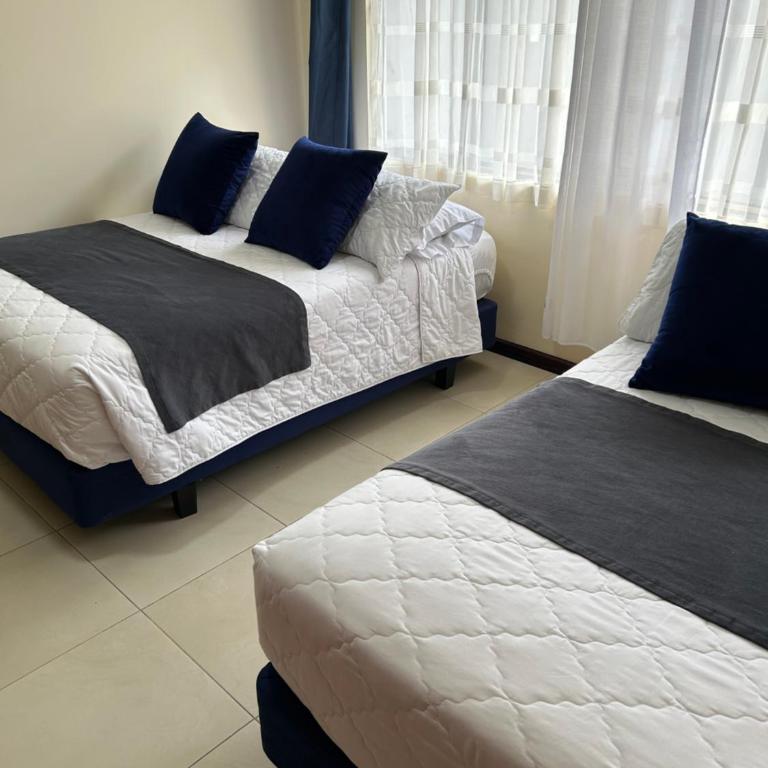 Boutique Exclusive Stay - Three-Bedroom Apartment with Balcony - 9
