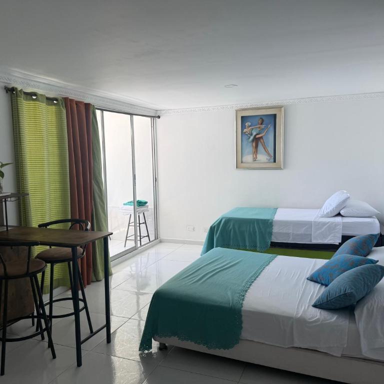 Aparta estudio en edificio conquistador - One-Bedroom Apartment - 4