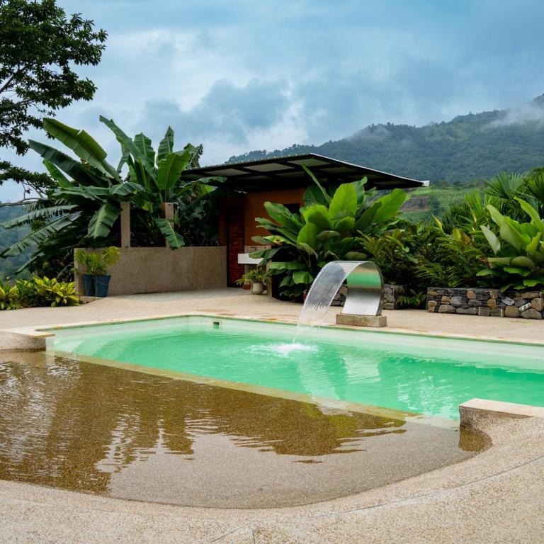 Villajesu Villeta - Deluxe Bungalow with Garden View - 11