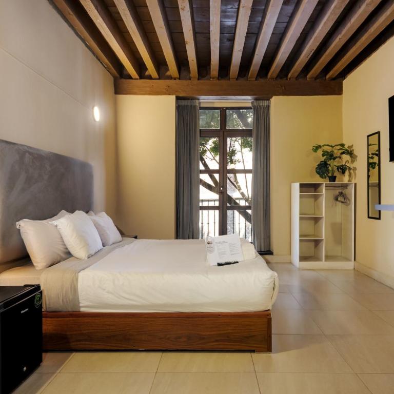 Colmena Hotel CDMX Centro - Suite Deluxe con cama extragrande - 8