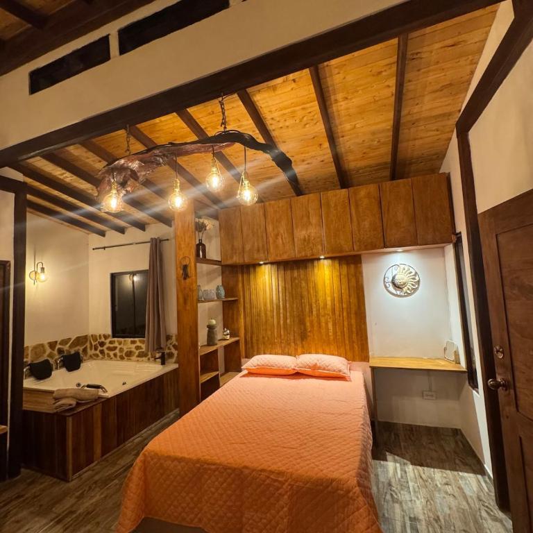 Raíz Oculta - Chalet con Jacuzzi y Chimenea en Santa Elena - Casa con 1 dormitorio - 1