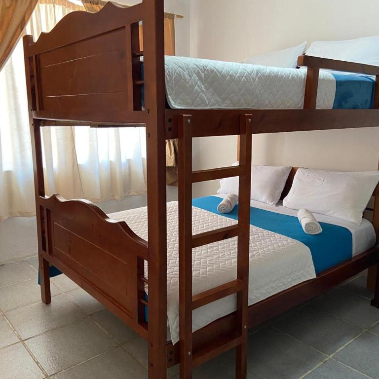 Muy completo y comodo departamento en pleno centro de la ciudad de Baños de Agua Santa - Two-Bedroom Apartment - 19
