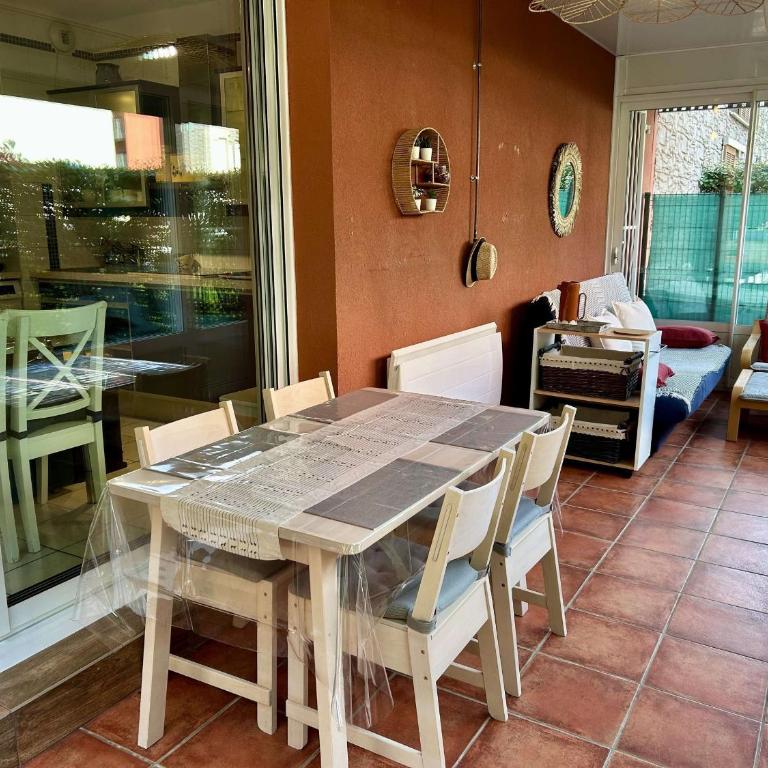 Appartement moderne avec parking et wifi - FR-1-553-335 - Appartement - 11