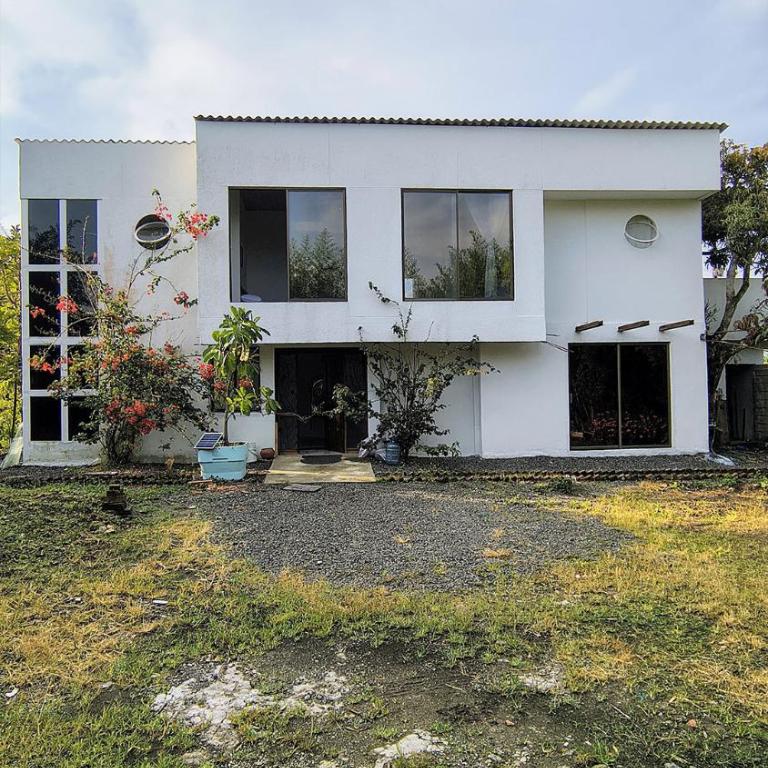 La Primavera de León - Four-Bedroom Vacation Home - 2